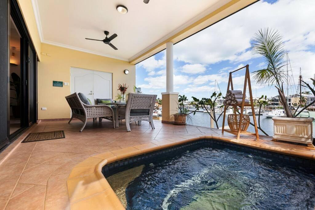 Marina View - Waterfront Stunner With Plunge Pool Villa Darwin Exterior photo